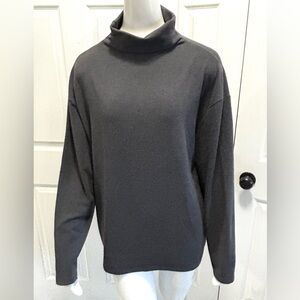 Aritzia Wilfred Free Charcoal Gray
Mockneck Sweater Long Sleeve Top Size
Large